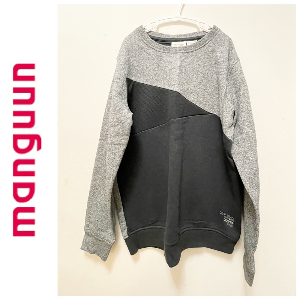 Manguun long sleeve sweater size large